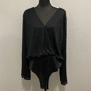 Super cute black sparkly top! 3x with tags!